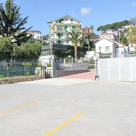 Pino 13 * Boissano